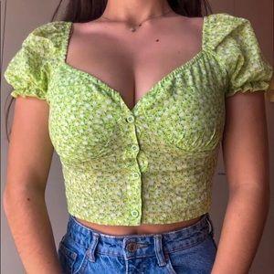 Green Shirt/Crop Top. 10/10 Condition, never worn